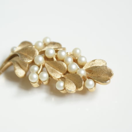 TRIFARIトリファリ ハートリーフ パール ブローチ / ヴィンテージ・コスチュームジュエリー