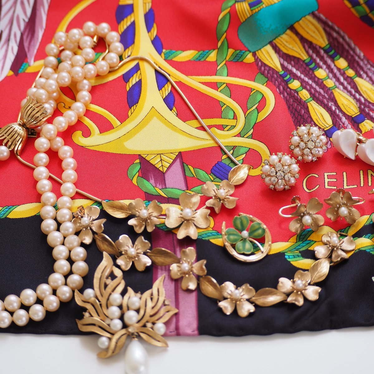 CELINE セリーヌ イタリア製 100％シルク フェザー帽子 タッセル