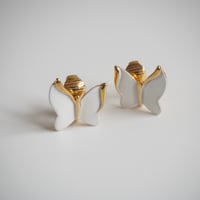 【お取り置き品】Special price【スペシャルプライス】TRIFARIトリファリ ホワイトエナメル ミニイヤリング / ヴィンテージ・コスチュームジュエリー