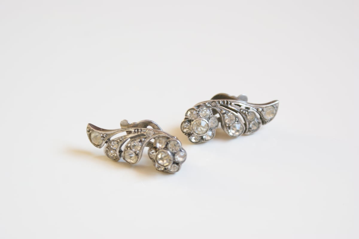 英国ロイヤルアイロンストーン1940年代白い陶器水差し 英国ロイヤルアイロンストーン1940年代白い陶器水差し