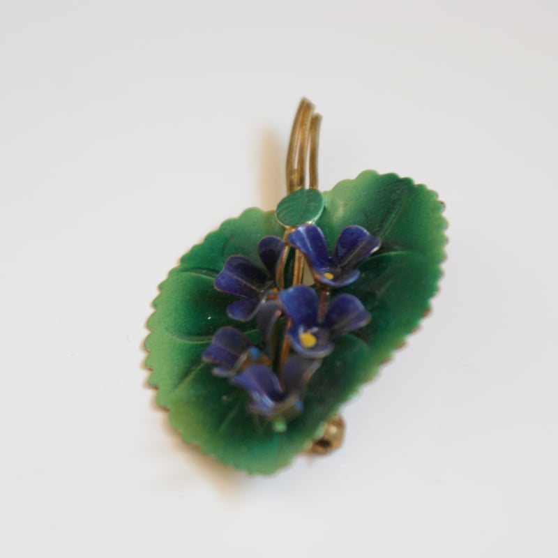 AUSTRIAオーストリア 製 スミレ リーフ ブローチ/ ヴィンテージ