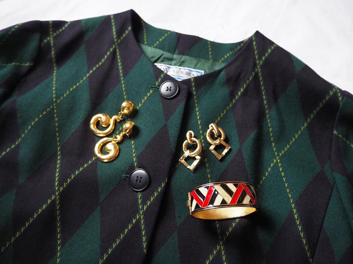 正規品【新品電池】YvessaintLaurent 5421/動作品 バングル 正規品【新品電池】YvessaintLaurent 5421/動作品 バングル