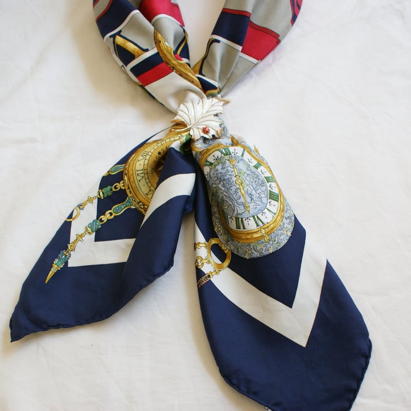 Special price【スペシャルプライス】HERMESエルメス 花の中で過ごす