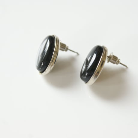 Special price【スペシャル プライス】ブラック ルーサイト オーバル ピアス / ヴィンテージアクセサリー