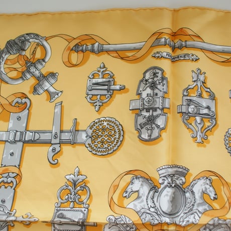 HERMESエルメス プチカレ 40 イエロー フェロネリ FERRONNERIE シルクスカーフ / ヴィンテージファッション