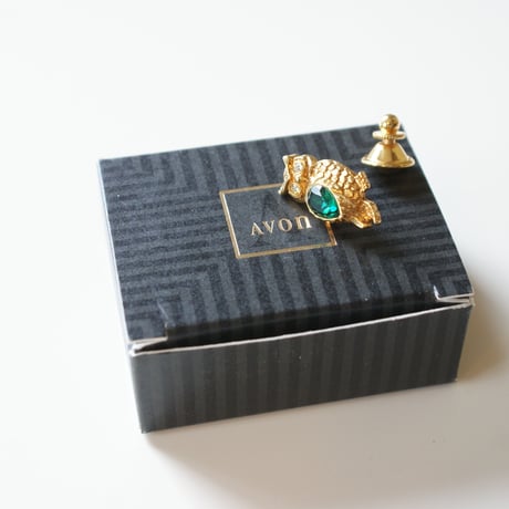 Christmas Special price【スペシャル プライス】AVONエイボン フクロウ エメラルド グリーン ラインストーン ピンブローチ 箱BOX付き / ヴィンテージ・アクセサリー