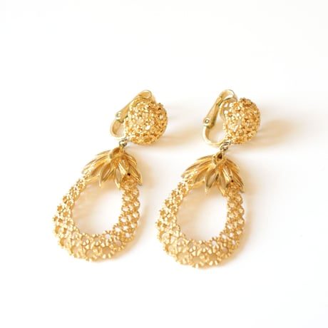 TRIFARIクラウントリファリ バンブー 透かし フープ イヤリング / ヴィンテージアクセサリー・コスチュームジュエリー