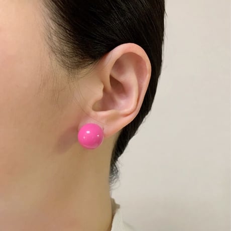 アメリカ買付 MONETモネ  フューシャピンク ルーサイト ピアス/ ヴィンテージアクセサリー