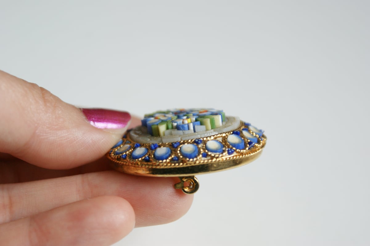 アンティーク】ホワイトカルセドニーとトルコ石の勿忘草ブローチ