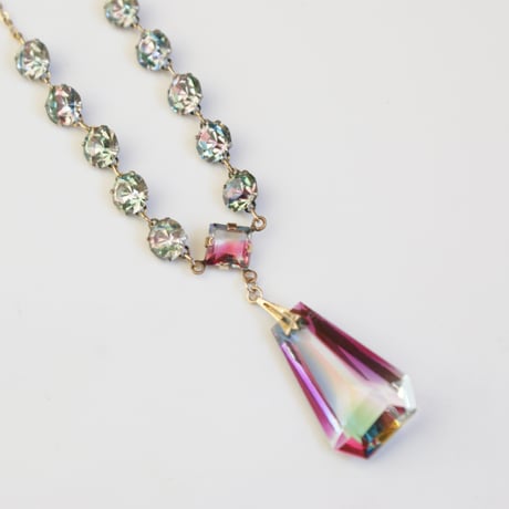 アンティーク　アイリスガラス　スクエア　パーツ　レインボーガラス Iris Rainbow Glass アイリスガラス | Lucy & Matilda
