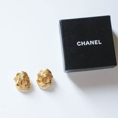 CHANELシャネルココマーク オーバル ゴールド イヤリング 箱BOX付き/ ヴィンテージ・コスチュームジュエリー