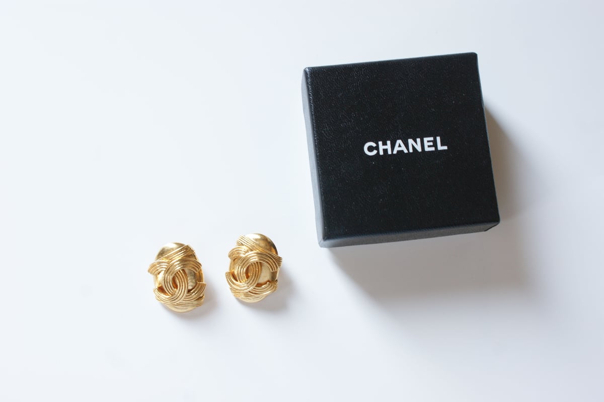 CHANELシャネルココマーク オーバル ゴールド イヤリング 箱BOX付き  