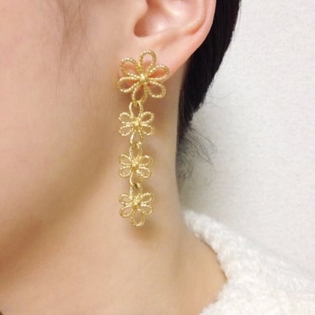 NAPIERネイピア 揺れるデイジーフラワー / ヴィンテージ ピアス