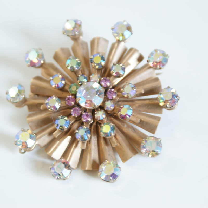 イギリス買付】オーロララインストーン 雪の結晶 ブローチ