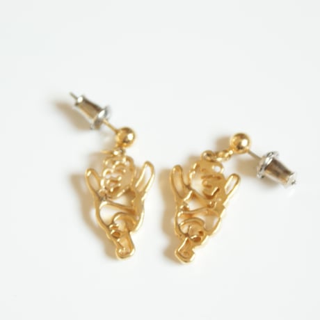 Special price【スペシャル プライス】AVONエイボン DISNEY プーさん ピアス/ ヴィンテージジュエリー・アクセサリー