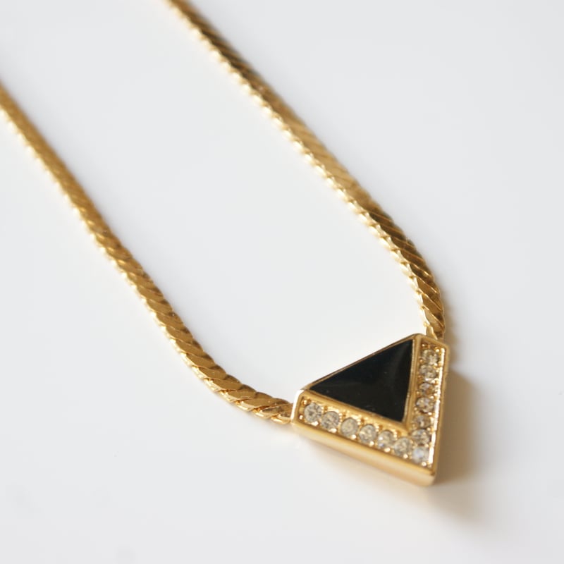 クリスチャン ディオール ネックレス ゴールド ブラック クリスチャンディオール ゴールド ブラックトライアングル ネックレス