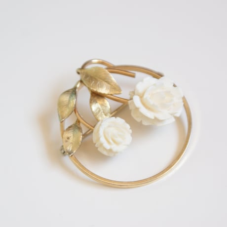 KREMENTZクレメンツ セルロイド ローズ 薔薇 サークル ブローチ/ ヴィンテージジュエリー ・アクセサリー