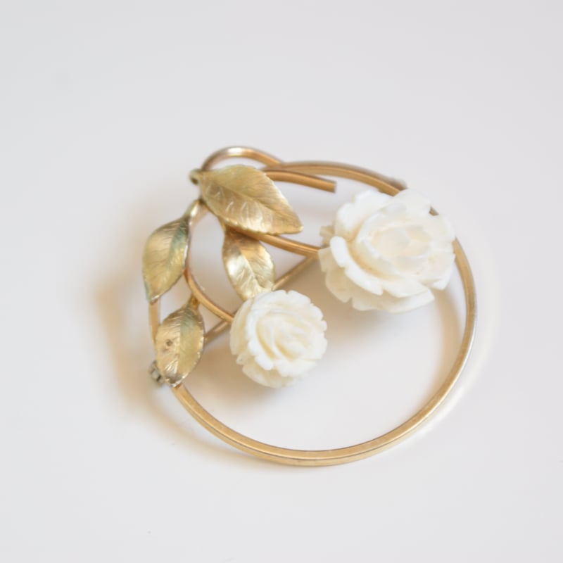 KREMENTZクレメンツ セルロイド ローズ 薔薇 サークル ブローチ