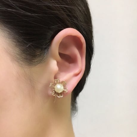 Special price【スペシャル プライス】 パール フラワー イヤリング / ヴィンテージ・アンティークジュエリー