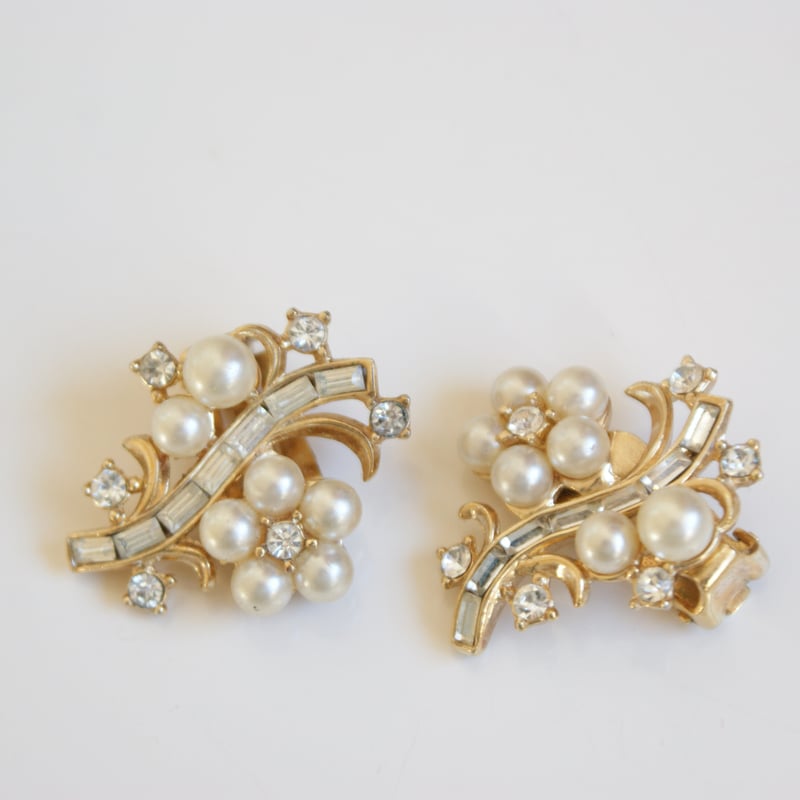 TRIFARIクラウントリファリ パール フラワー イヤリング