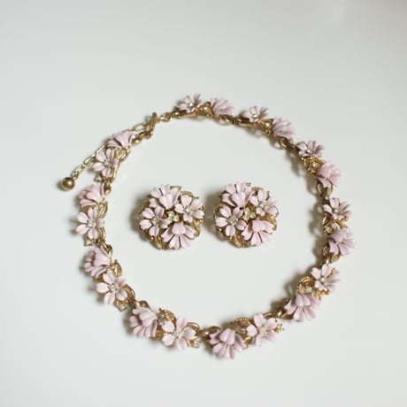 TRIFARIトリファリ Fleurette アルフレッド・フィリップ ピンク エナメル フラワー イヤリング/ ヴィンテージ・コスチュームジュエリー