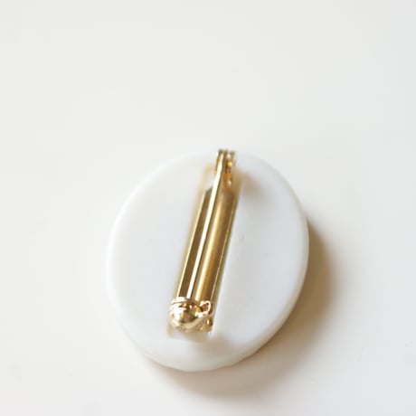 Christmas Special price【スペシャル プライス】AVONエイボン ユニコーン カメオ 馬 ポーセリン 陶器 ブローチ 箱BOX付き / ヴィンテージ・アクセサリー