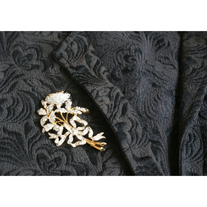 Nina Ricci　ブローチ　ピンクパープル　刻印あり　美品 Nina Ricci ブローチ ピンクパープル 刻印あり 美品 FLOWER 1