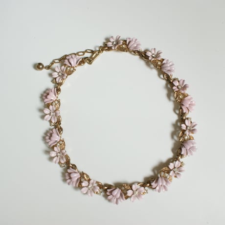 TRIFARIトリファリ Fleurette アルフレッド・フィリップ ピンク エナメル  ネックレス/ ヴィンテージ・コスチュームジュエリー