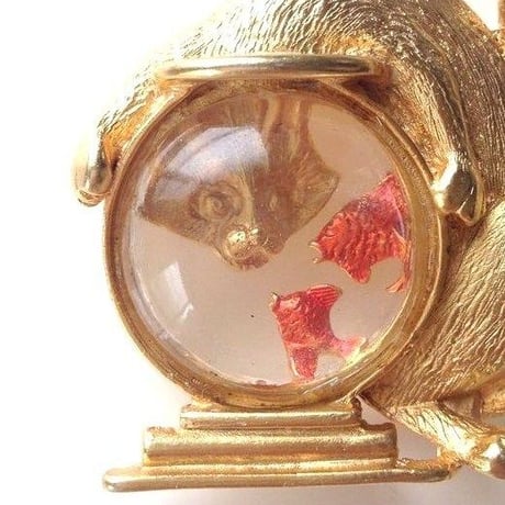 ＪＪジェイジェイ  猫キャット金魚鉢 / ヴィンテージブローチ