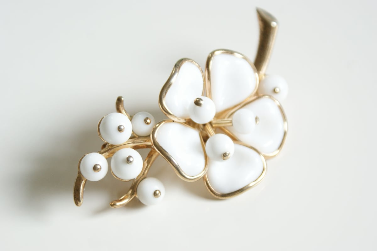 TRIFARIトリファリ アルフレッド・フィリップ ミルクガラス カメリア