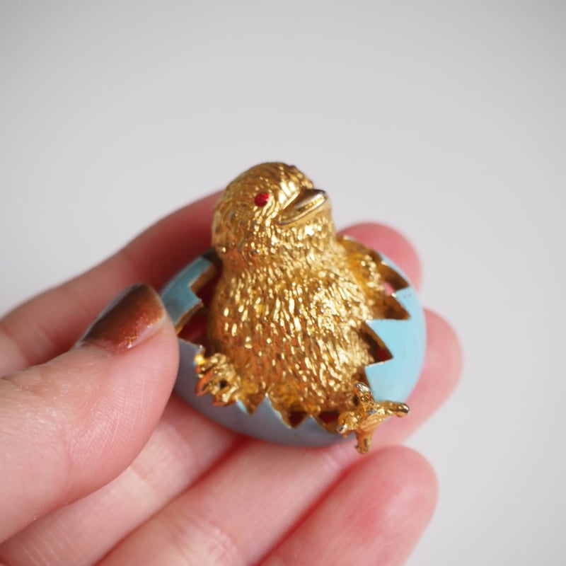 TRIFARIトリファリ イースターエッグ ひよこ パステルブルー ブローチ