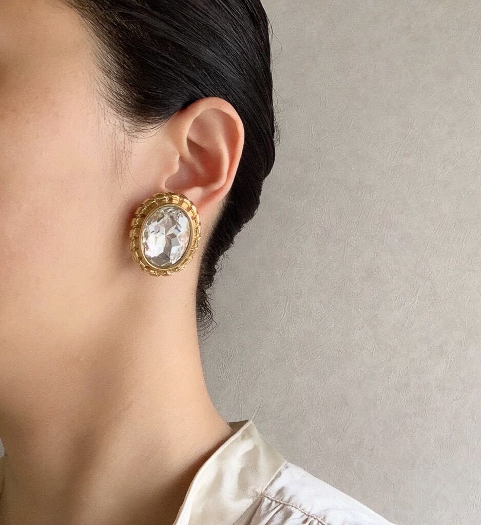 GIVENCHYジバンシィ オーバル ガラス ラインストーン イヤリング