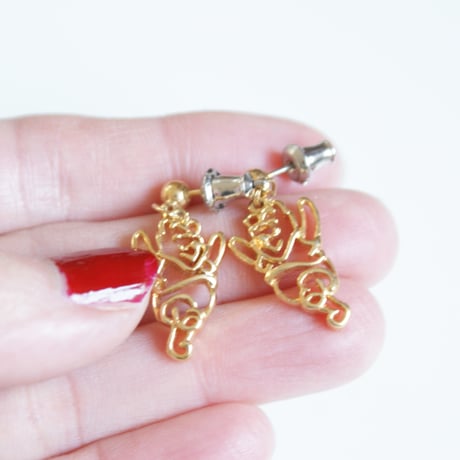 Special price【スペシャル プライス】AVONエイボン DISNEY プーさん ピアス/ ヴィンテージジュエリー・アクセサリー