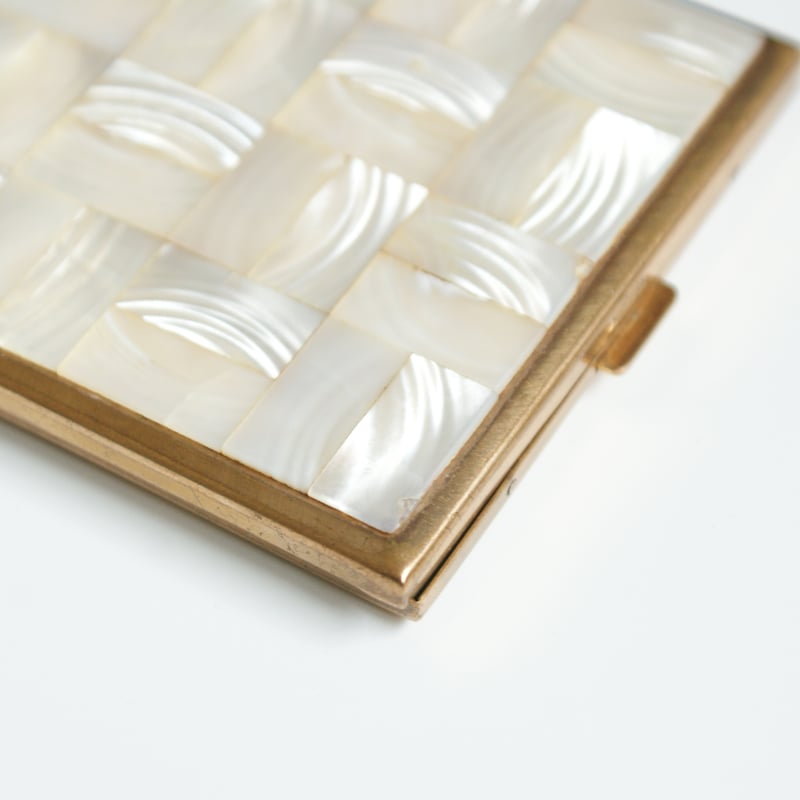 SWISS MADE スイス製 シェル マザーオブパール 白蝶貝