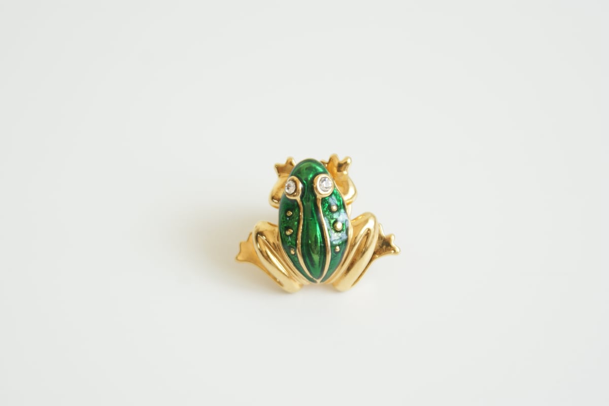 AVONエイボン カエル グリーンエナメル ピンブローチ / ヴィンテージ