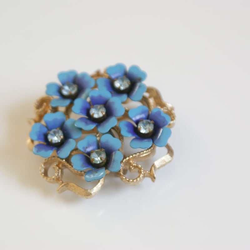 AVONエイボン 勿忘草 ブルーフラワー ペンダントブローチ