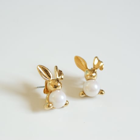 AVONエイボン ラビット パール ピアス/ ヴィンテージジュエリー・アクセサリー