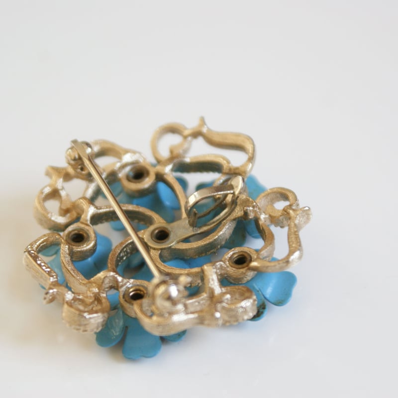 AVONエイボン 勿忘草 ブルーフラワー ペンダントブローチ