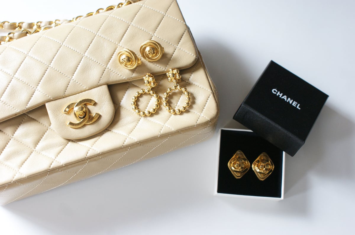 CHANELシャネルココマーク サークル ゴールド イヤリング CHANELシャネルココマーク サークル ゴールド イヤリング