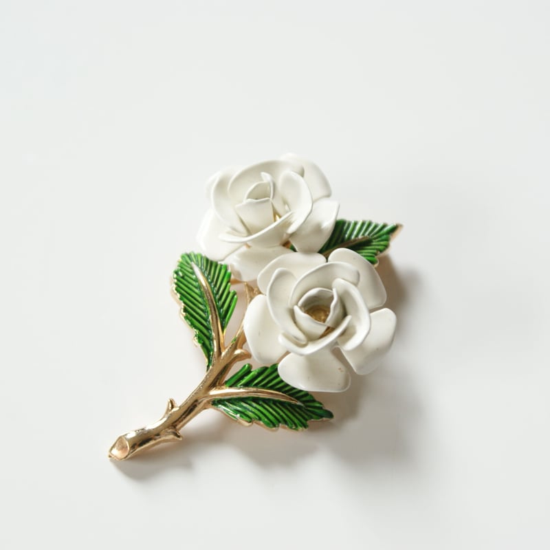 トリファリ trifari ローズ 薔薇 ブローチ ブラック バラ ゴールド