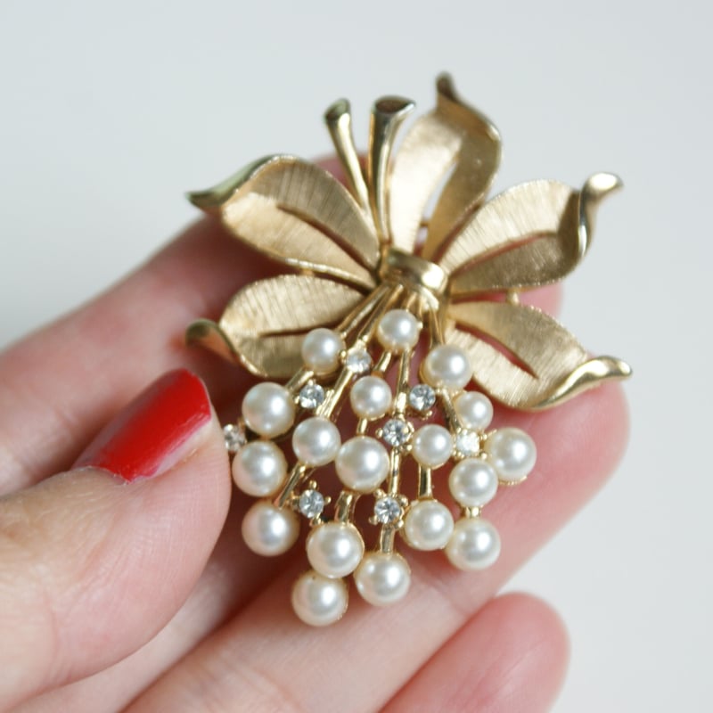 Trifari トリファリ ブローチ パールラインストーン Vintage brooch