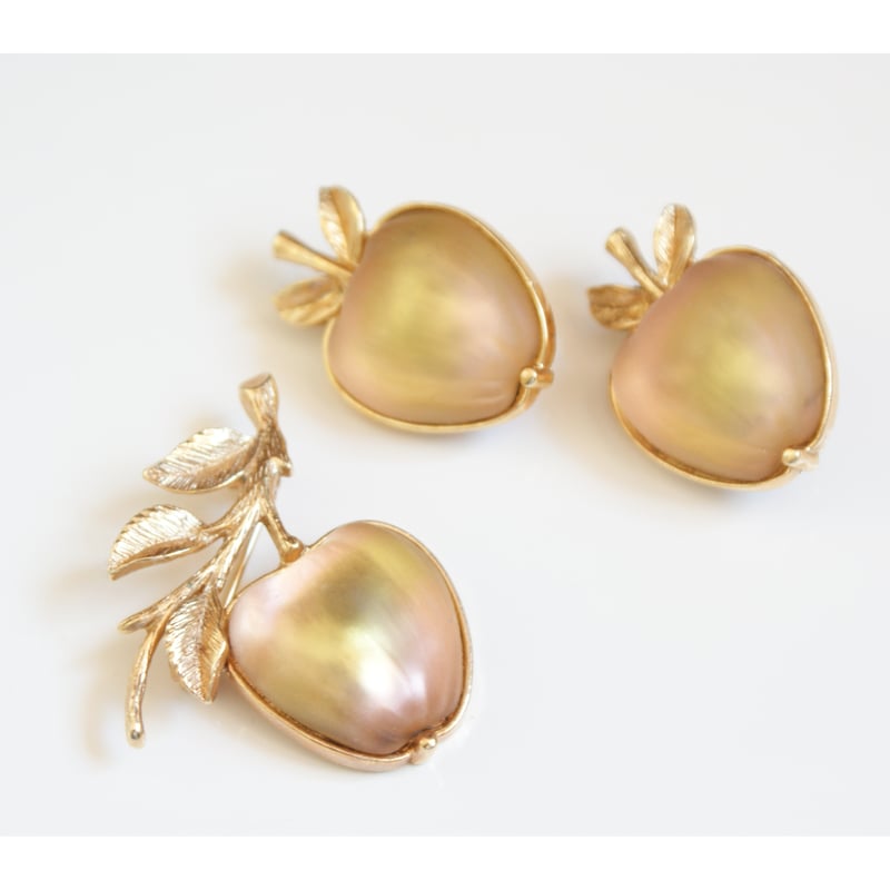 SARAH COVENTRYサラコベントリー アップル りんご ガラス ブローチ