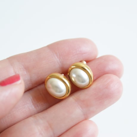 【アメリカ買付】オーバルパール ミニピアス/ ヴィンテージジュエリー・アクセサリー