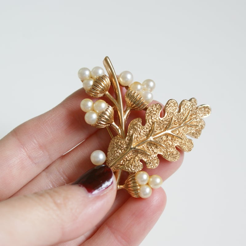 TRIFARIトリファリ どんぐり パール ゴールド ブローチ / ヴィンテージ