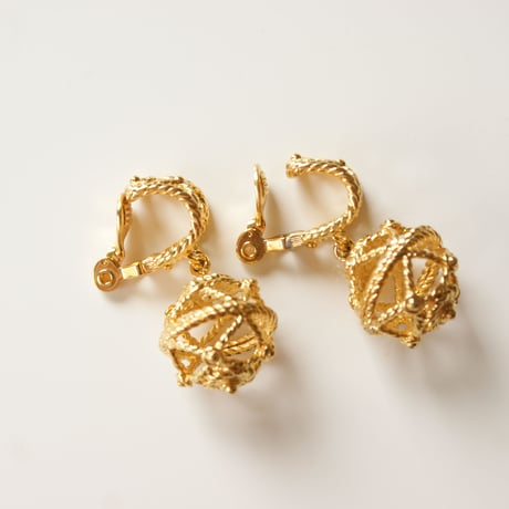 MONETモネ ゴールド 透かし ボール イヤリング / ヴィンテージアクセサリー