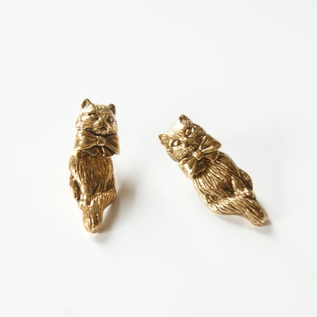 AVONエイボン 猫キャット リボン ２WAY ピアス / ヴィンテージジュエリー・アクセサリー