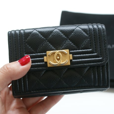 CHANEL シャネル キャビアスキン ココマーク ボーイシャネル ３つ折りウォレット財布