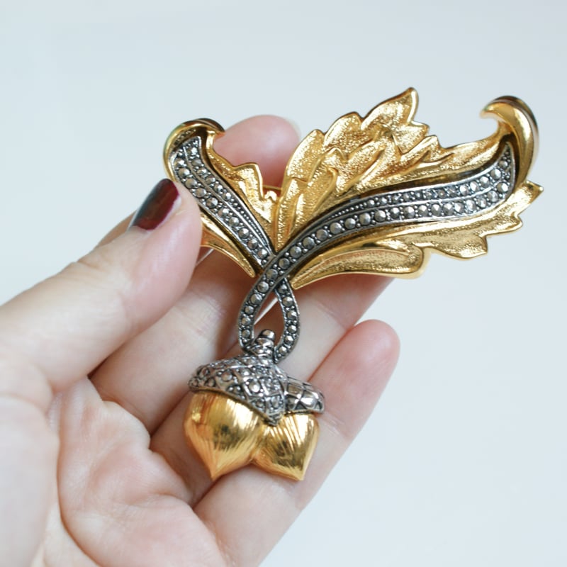 AVON エイボン どんぐり リーフ ビッグ ブローチ / ヴィンテージ