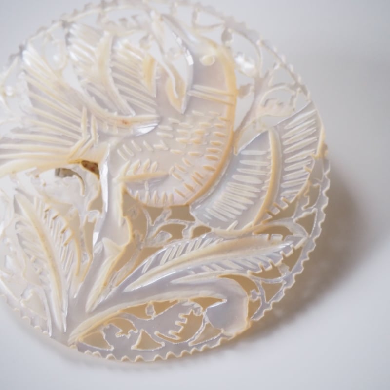 ヴィンテージベツレヘムパール　鳩のブローチ　オーバル ヴィンテージベツレヘムパール 鳩のブローチ オーバル ヴィンテージ