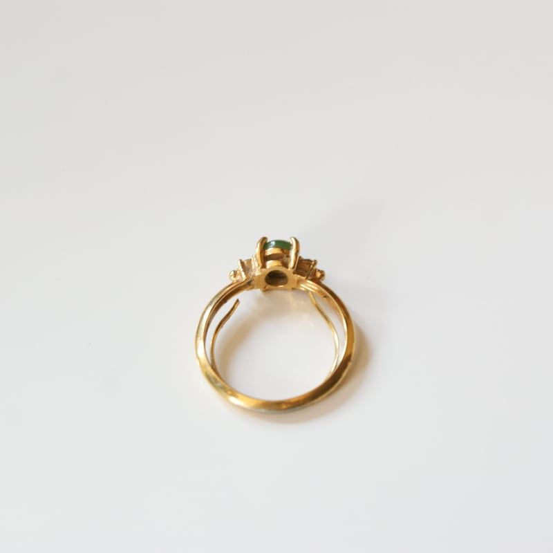 AVONエイボン 翡翠グリーン ストーン 指輪リング / ヴィンテージ